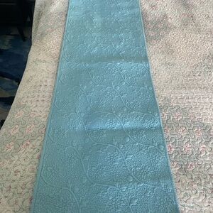 Williams Sonoma Vine Floral Boutis Blue Table Runner